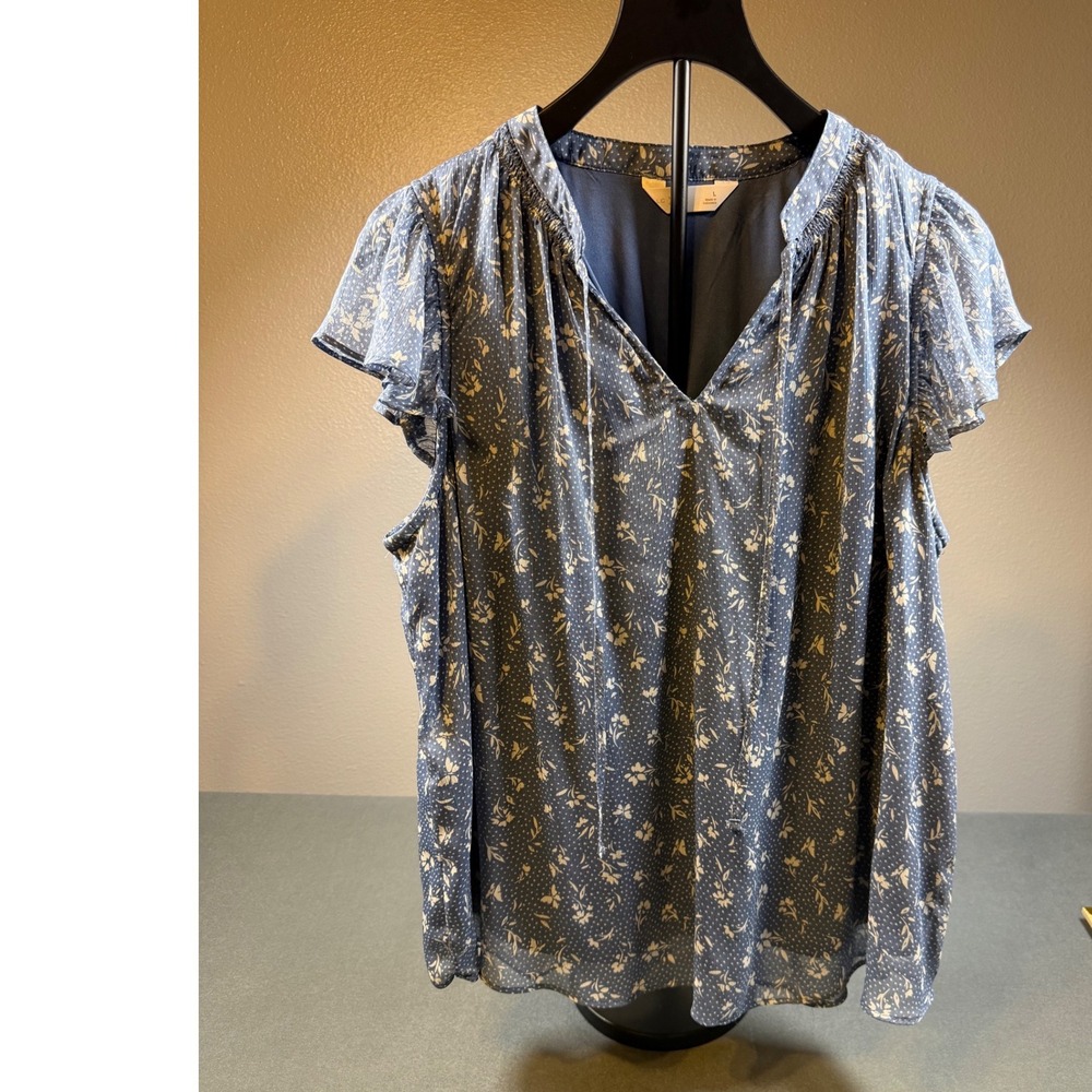 LC Lauren Conrad Blue Floral Flutter Sleeve V-Neck Blouse Large WL51W000RP